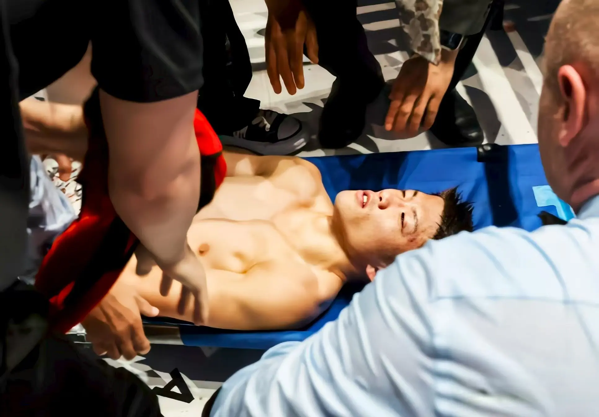 左侧身体已, 重冈银次郎