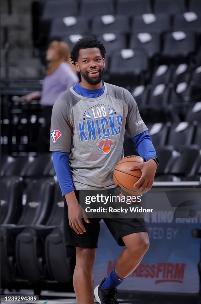 国王蹉跎几, 一颗冉冉升, 成疑 国王蹉跎几, 一颗冉冉升, 成疑