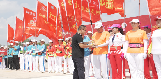 om, src, https om, src, https