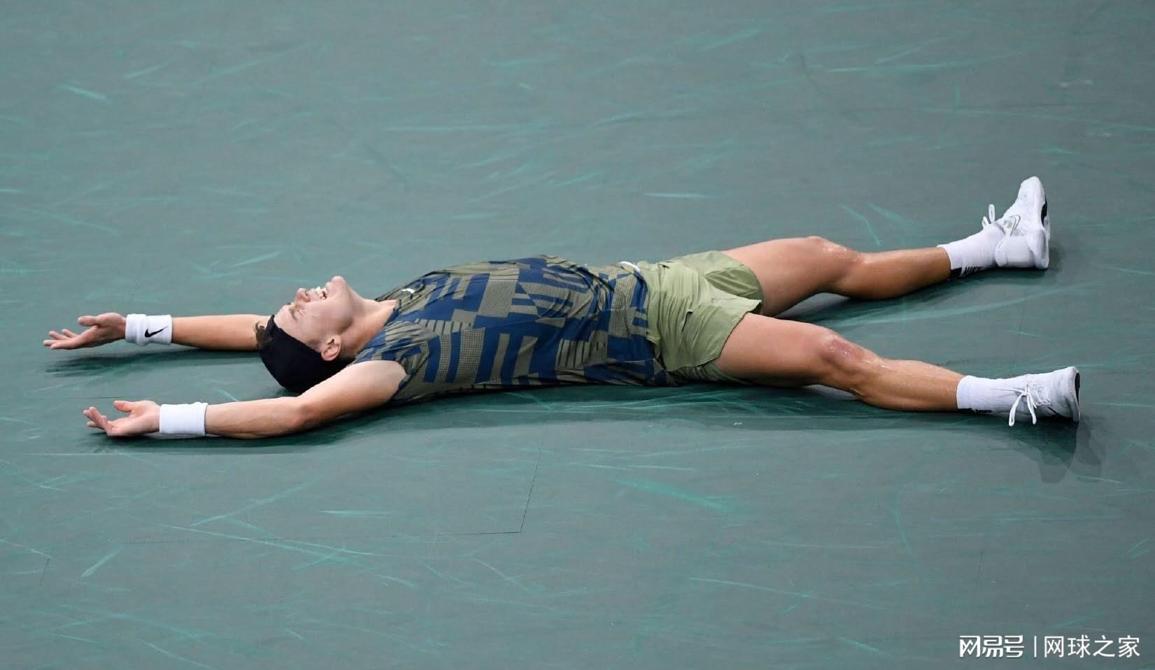 ws, 头赶上, 社交媒体上